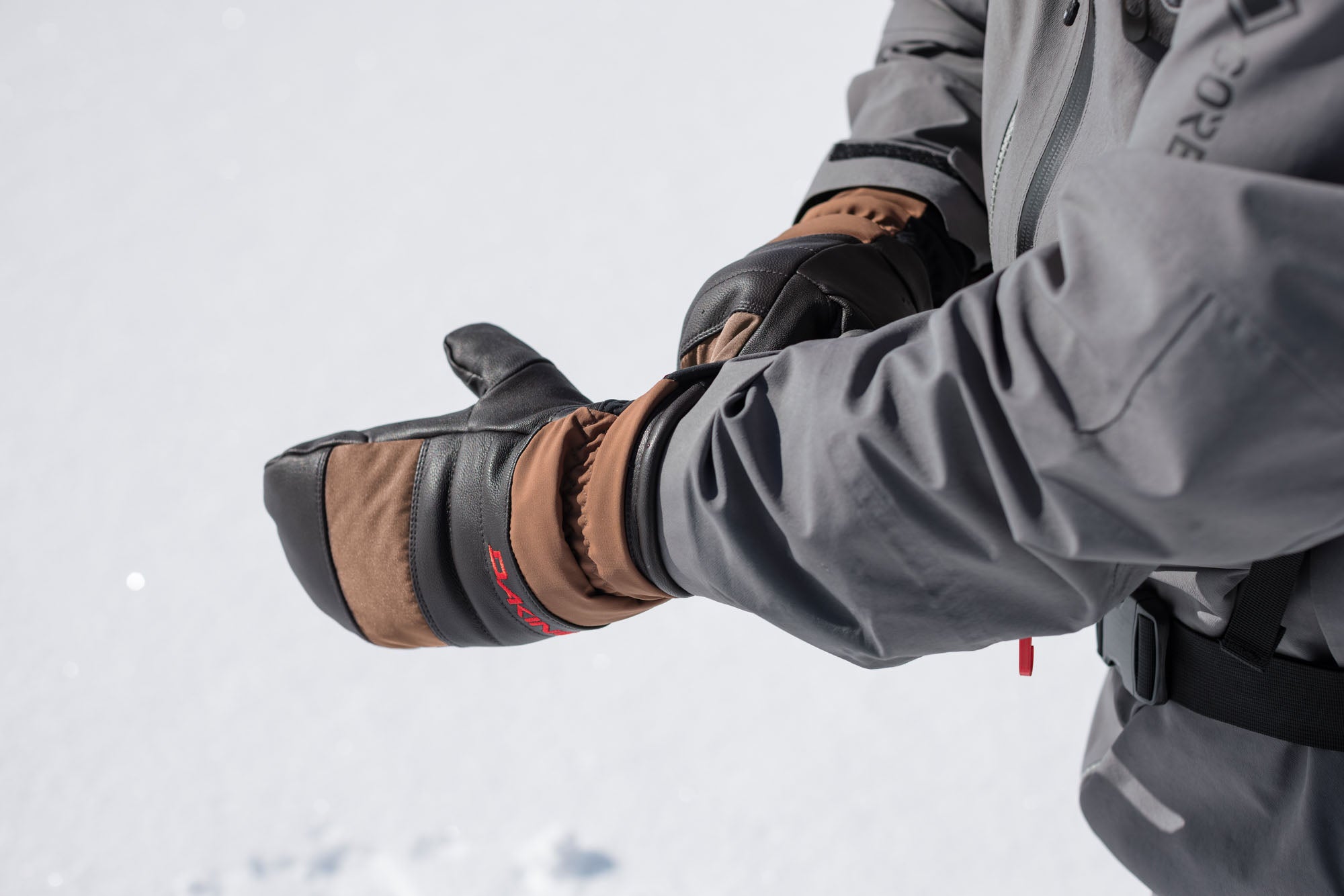 Baron GORE-TEX Mitt - Image 20