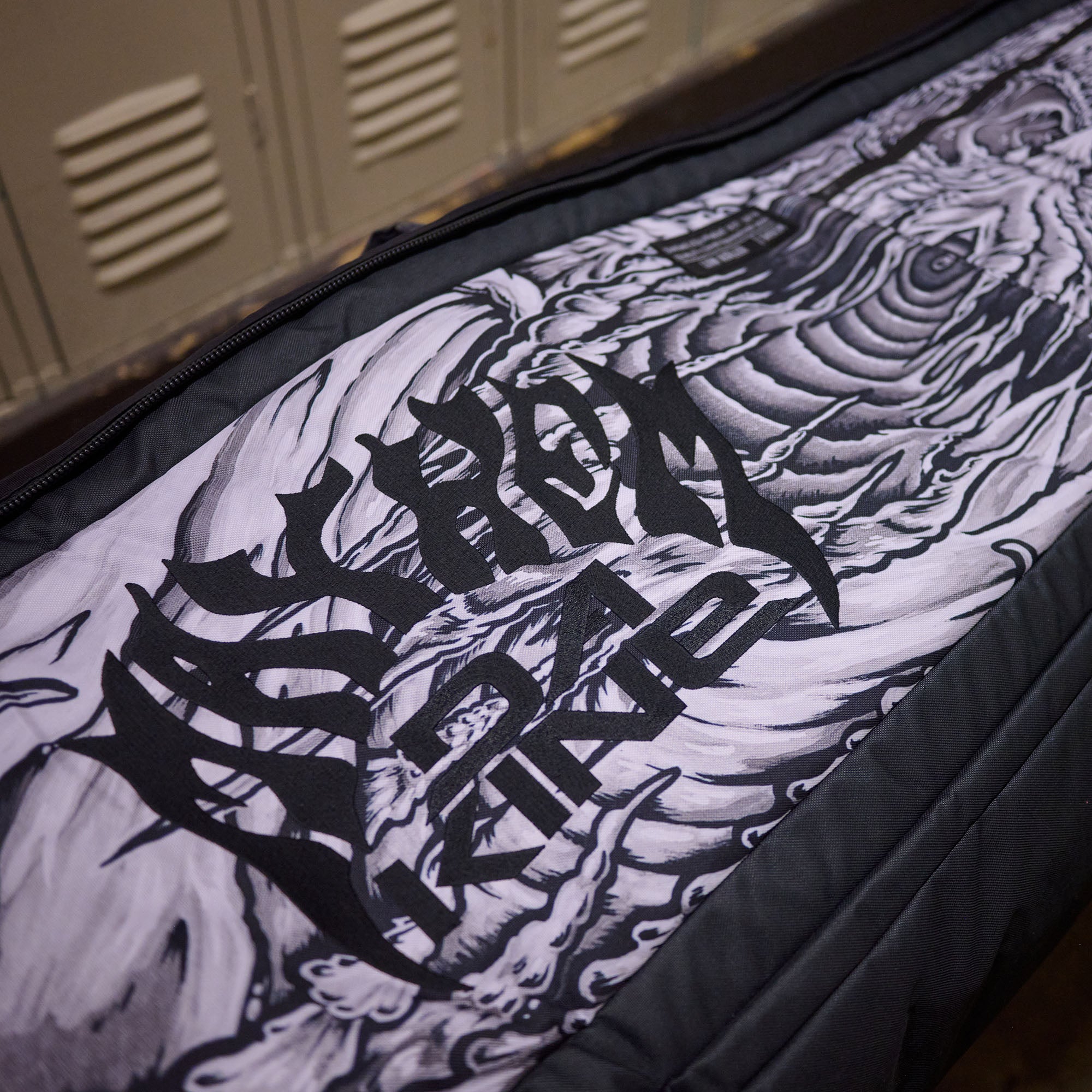 Low Roller Snowboard Bag X Mayhem - Mayhem Griffin - Image 6