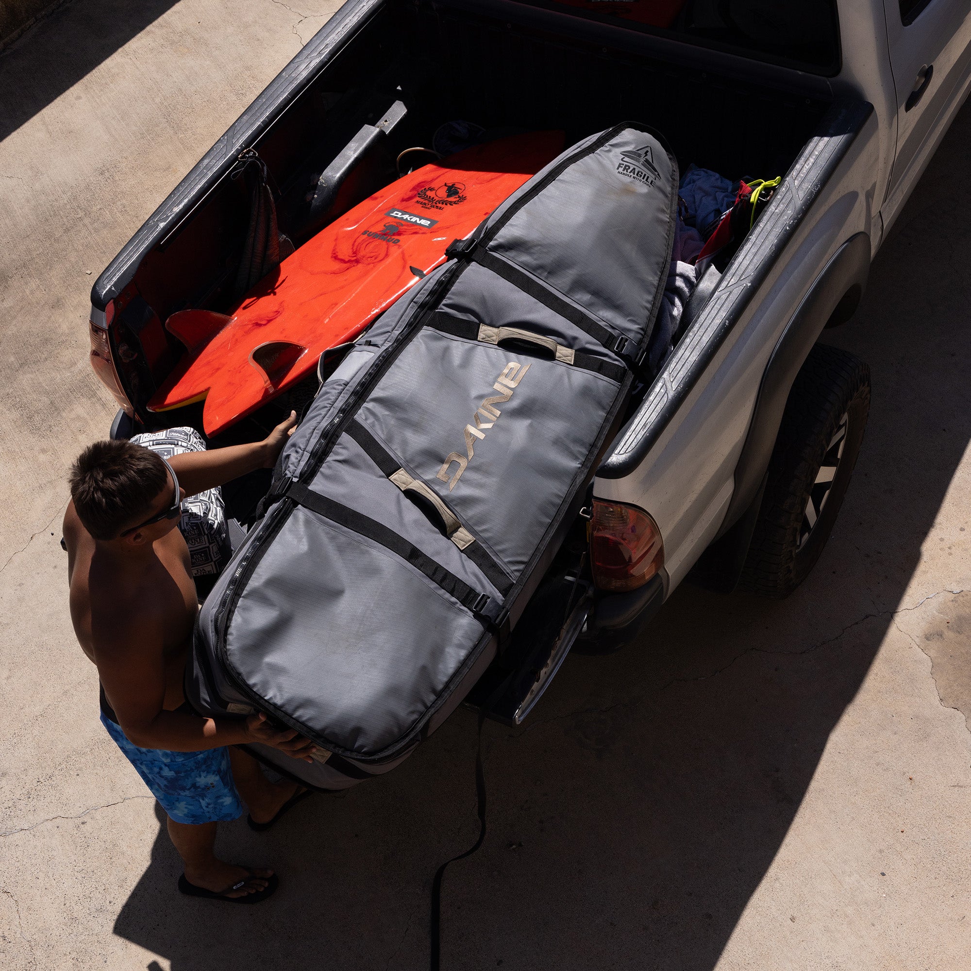 World Traveler Quad Surfboard Roller Bag - Castlerock/Stone - Image 13